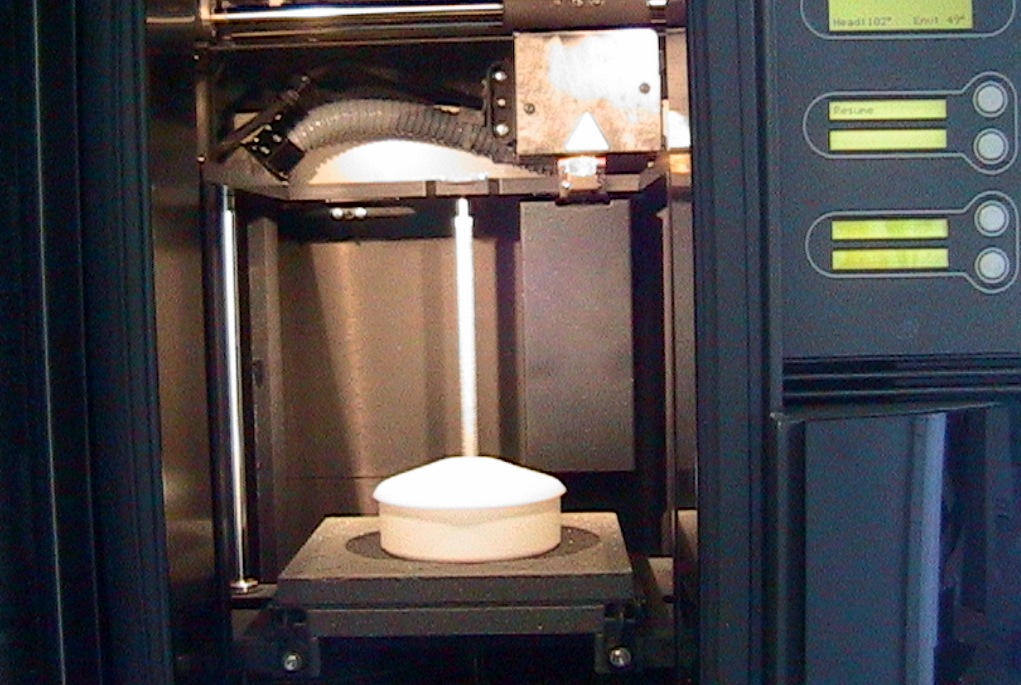 Rapid prototyping equipment building a physical model
